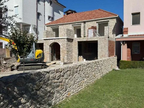 Prodaja, kuća, 260m², Centar, Ulcinj - image 2