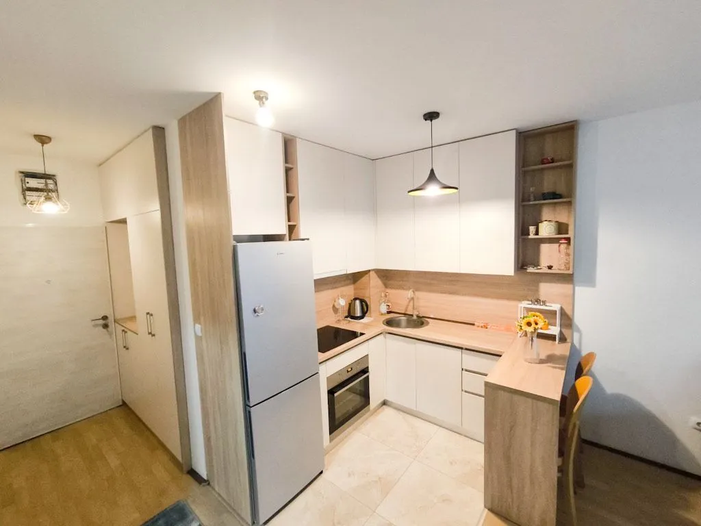 Izdavanje, jednosoban stan, 37m², Central Point, Podgorica