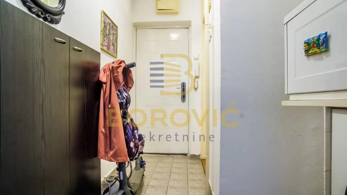 Prodaja, garsonjera, 25m², Šumice, Beograd