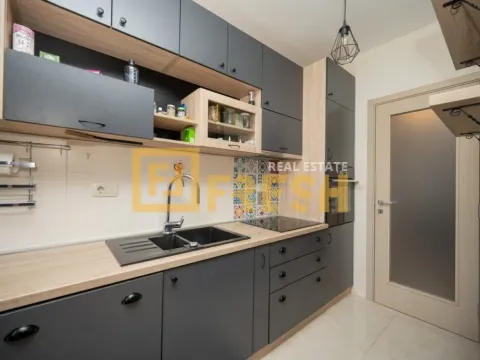 Prodaja, dvosoban stan, 72m², City Kvart, Podgorica - image 12
