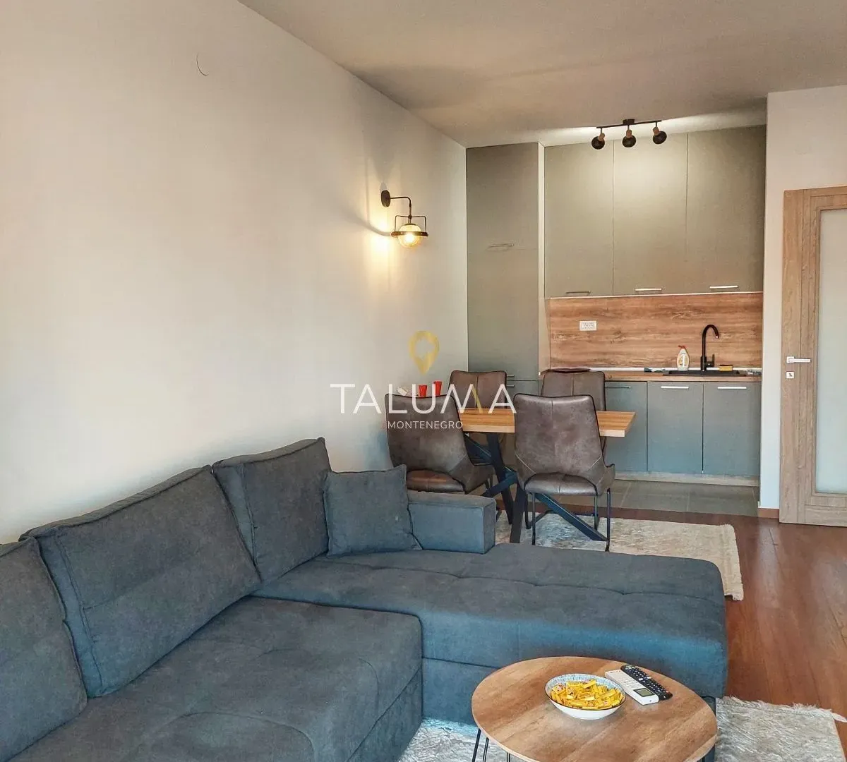 Izdavanje, jednosoban stan, 49m², City Kvart, Podgorica