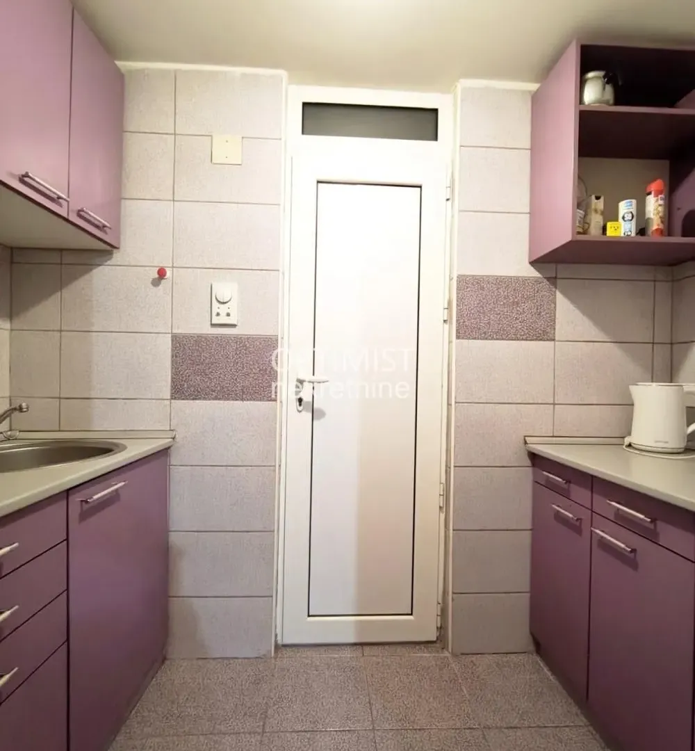 Prodaja, jednosoban stan, 29m², Čubura, Beograd