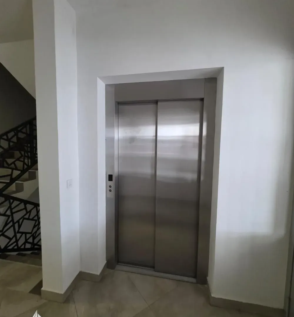 Rent, office space, 400m², Leštane, Grocka