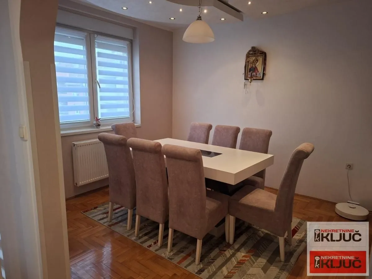 Prodaja, trosoban stan, 70m², Nova Detelinara, Novi Sad Sve Podlokacije
