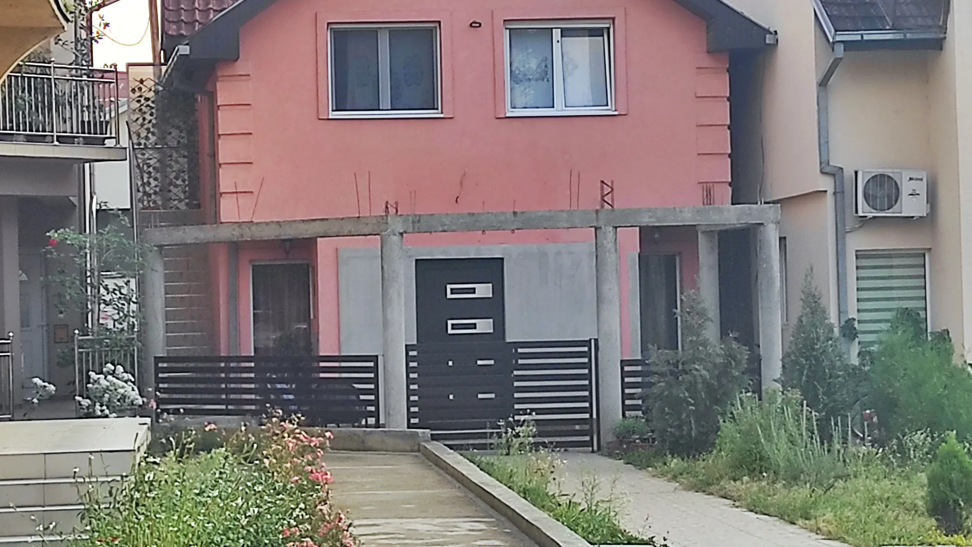 Rent, office space, 65m², Lazarevac, Beograd