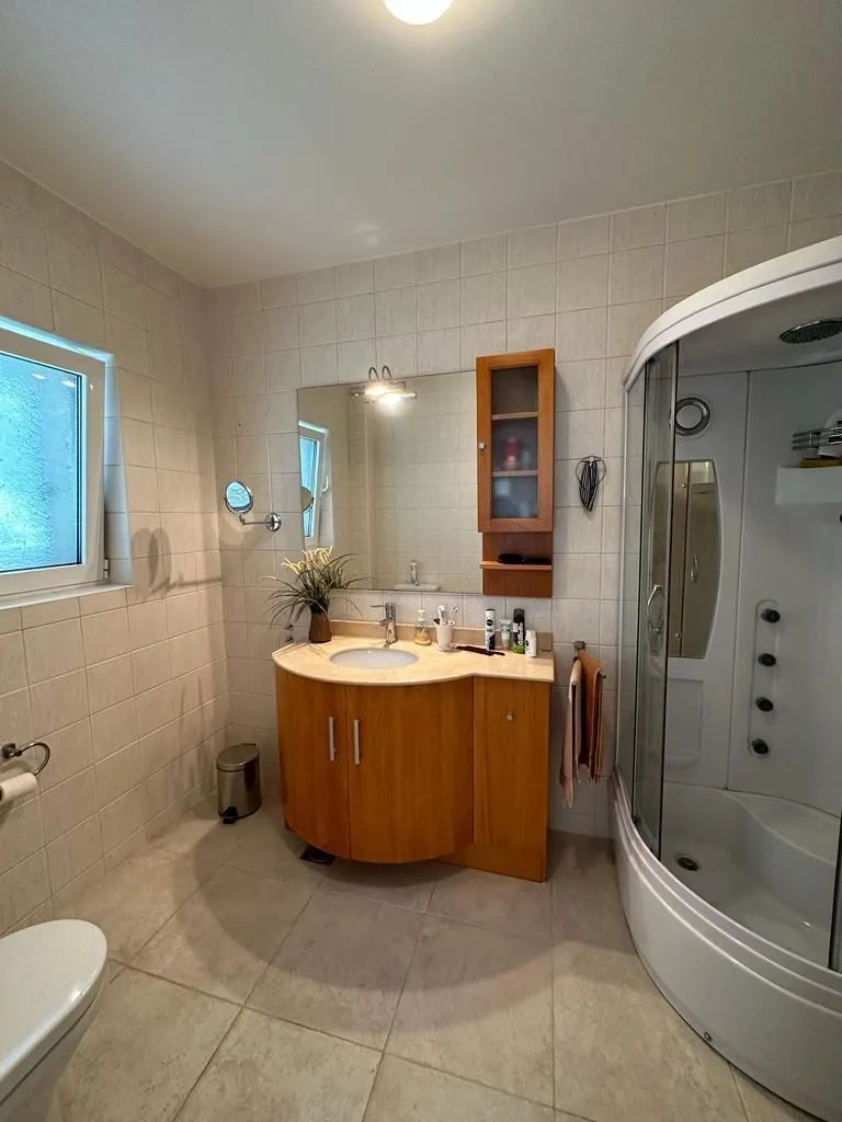 Prodaja, kuća, 330m², Muo, Kotor