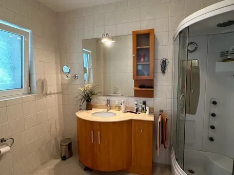 Prodaja, kuća, 330m², Muo, Kotor - image 20