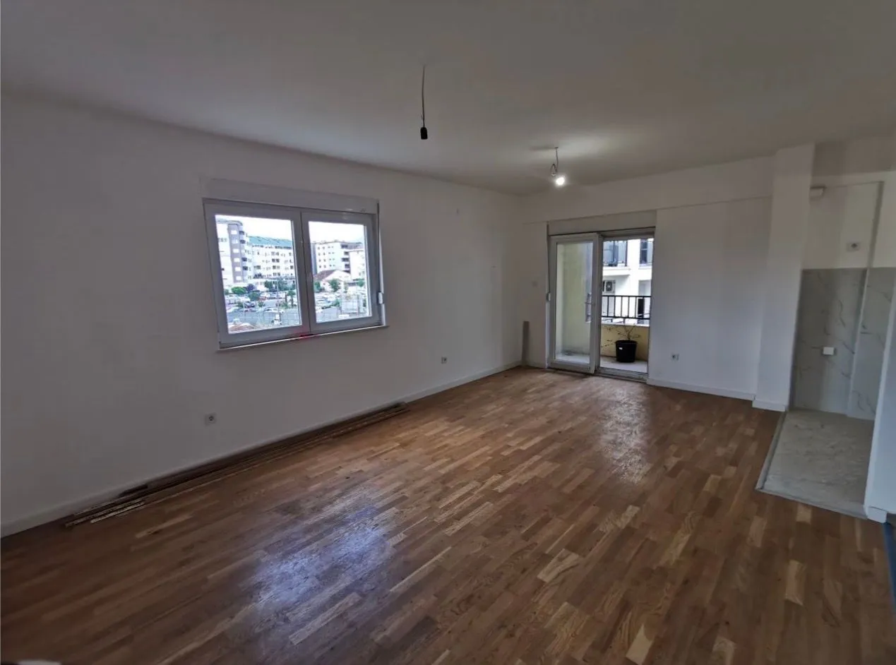 Prodaja, dvosoban stan, 68m², Ljubović, Podgorica