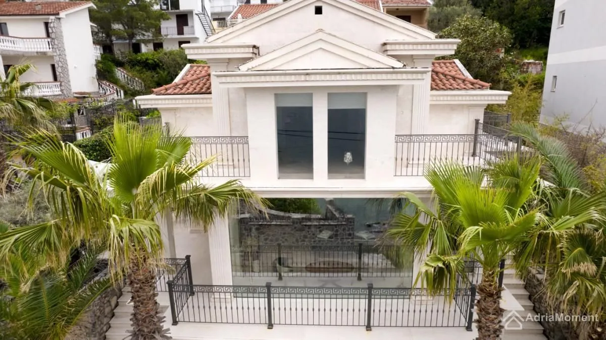Prodaja, kuća, 238m², Krašići, Tivat
