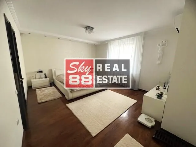 Prodaja, kuća, 288m², Savski Venac, Beograd