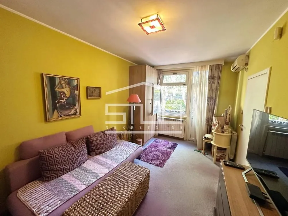 Sale, house, 500m², Golf Naselje, Beograd