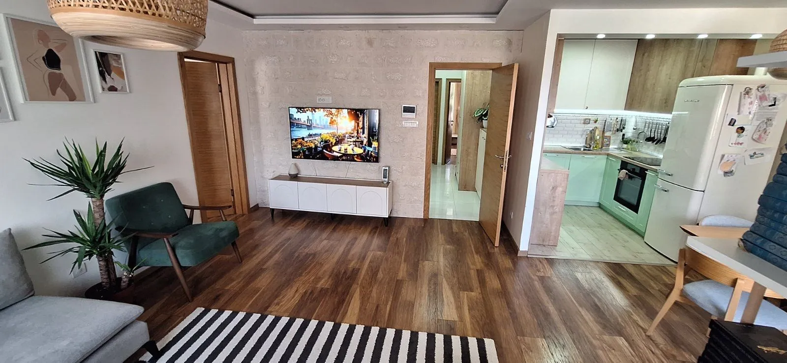 Prodaja, trosoban stan, 89m², Autobuska stanica, Podgorica