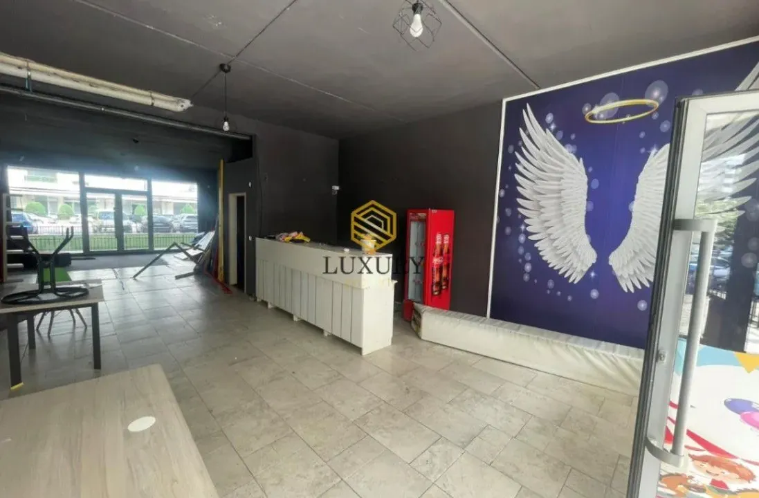 Izdavanje, poslovni prostor, 93m², Tuški Put, Podgorica