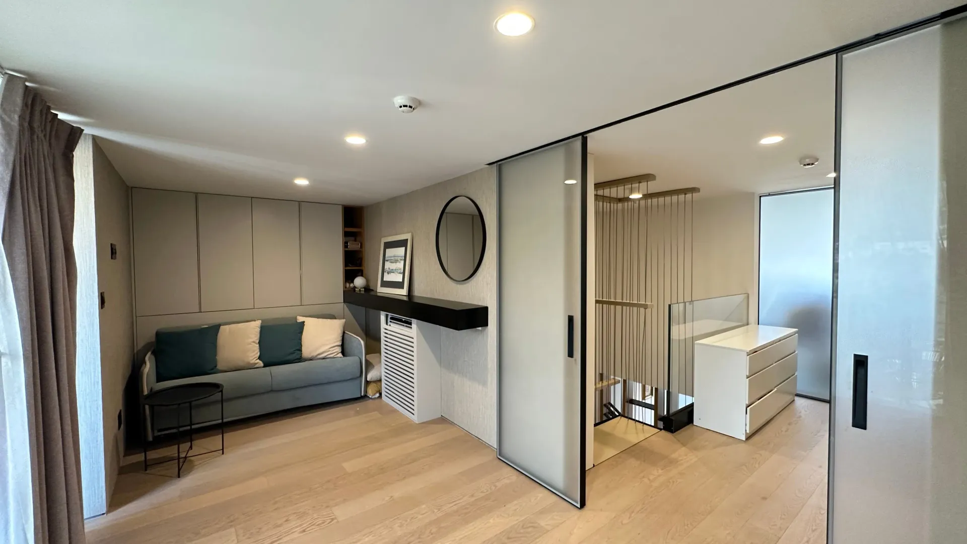 Izdavanje, dvosoban stan, 98m², Centar, Budva