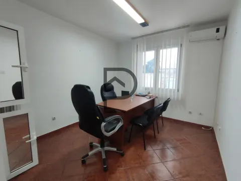 Rent, office space, 50m², Centar, Podgorica - image 7