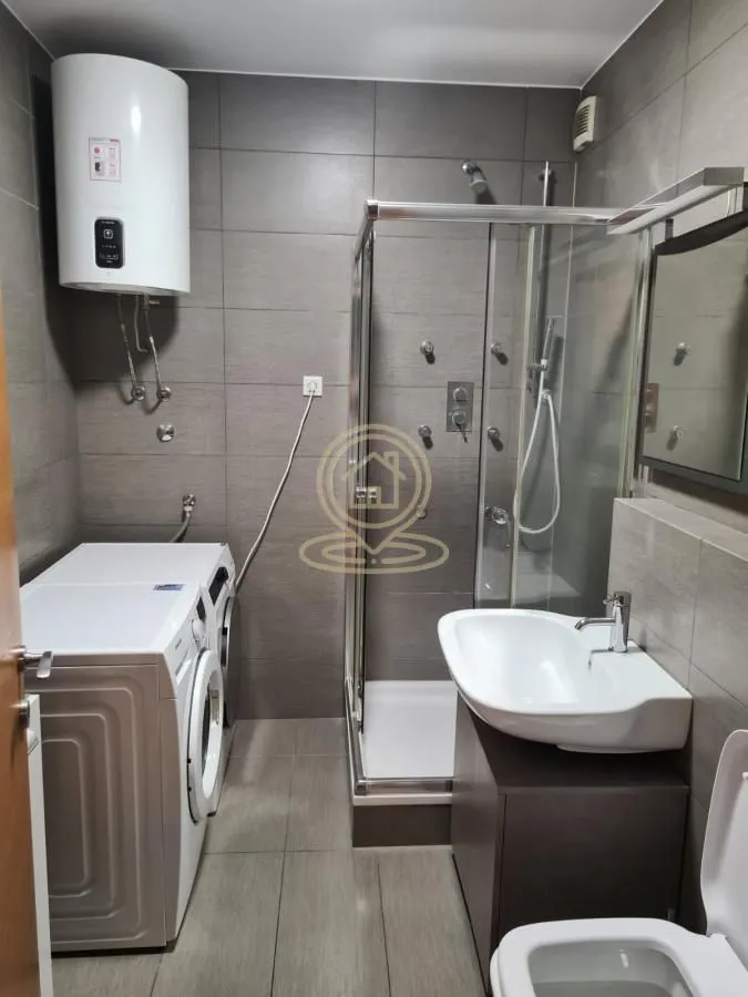 Izdavanje, trosoban stan, 83m², Vračar Hram, Vračar Sve Podlokacije