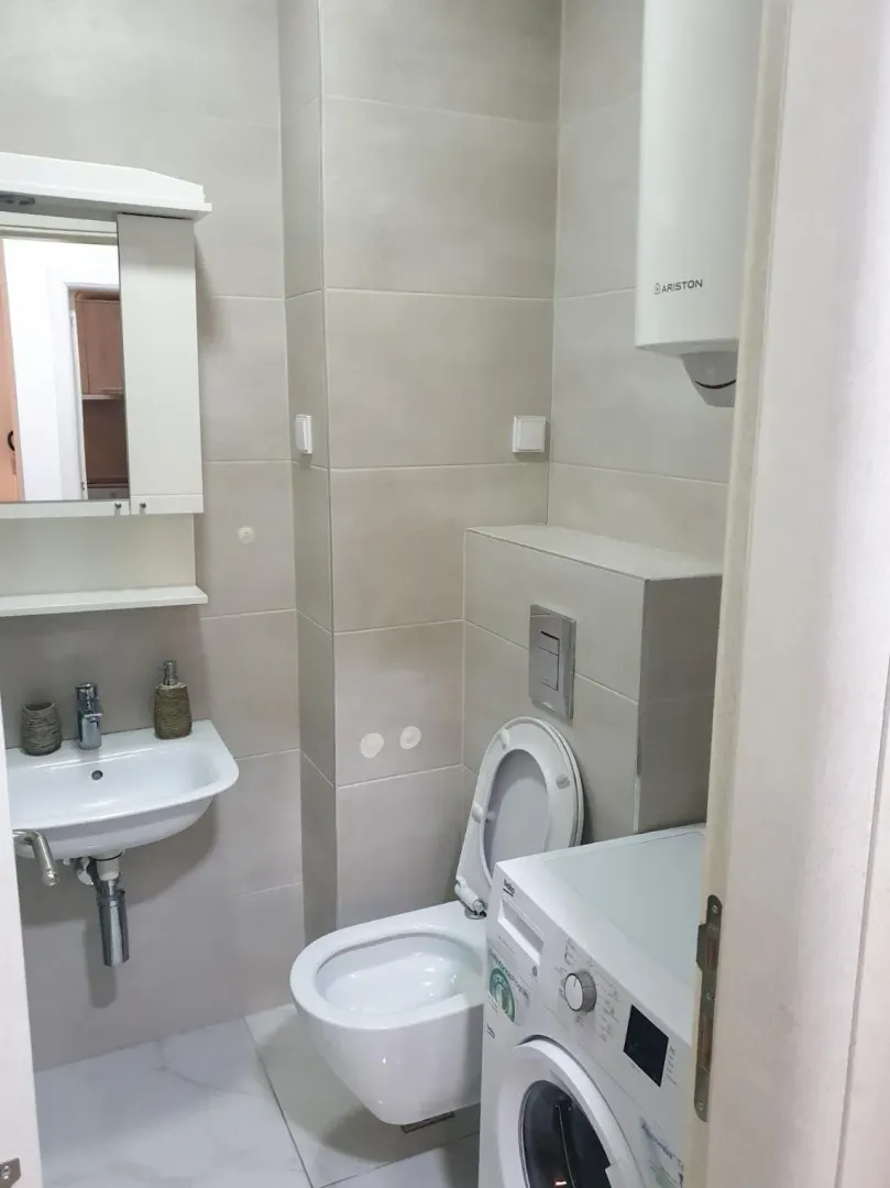 Izdavanje, jednosoban stan, 45m², Blok 9, Podgorica