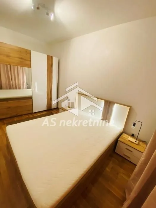 Izdavanje, dvosoban stan, 43m², Botanička Bašta, Palilula Sve Podlokacije