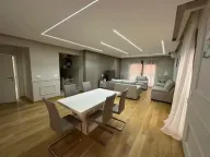 Izdavanje, trosoban stan, 120m², Obala Đuraševića, Tivat - image 4