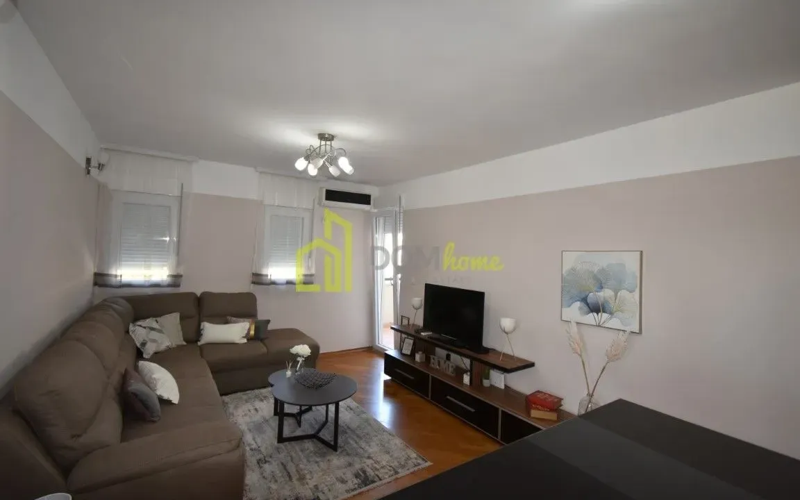 Izdavanje, dvosoban stan, 60m², Centar, Podgorica