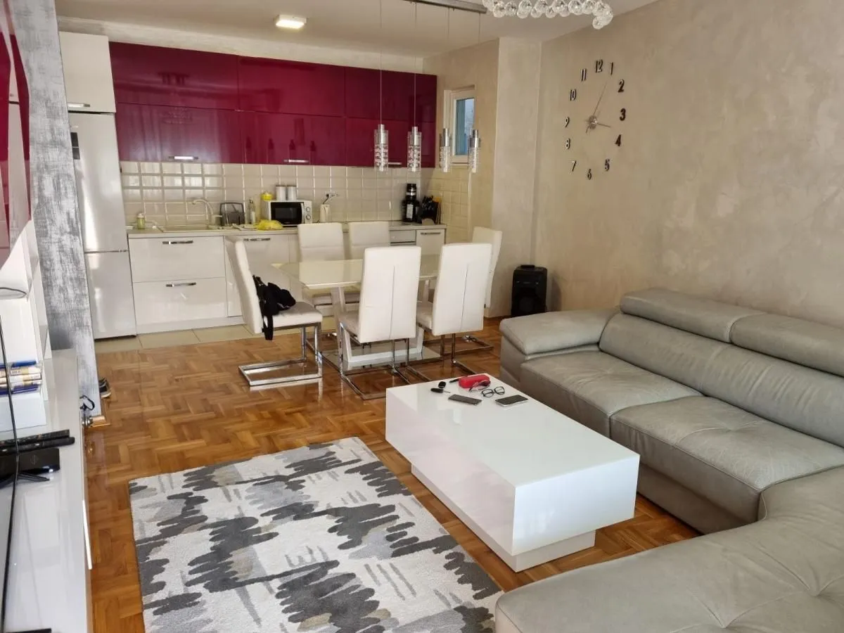Prodaja, dvosoban stan, 66m², Nova Detelinara, Novi Sad Sve Podlokacije