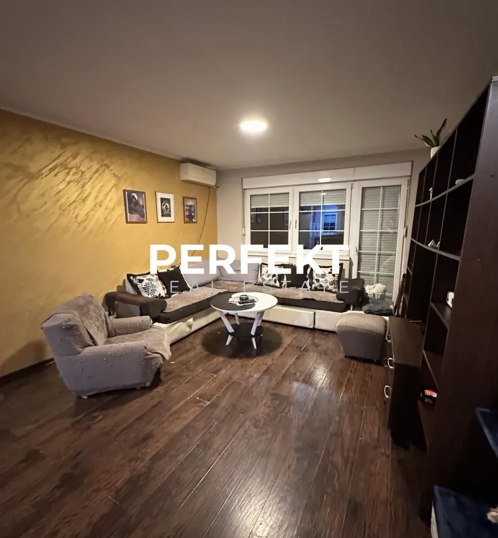 Prodaja, četvorosoban stan, 93m², Pančevo, Srbija