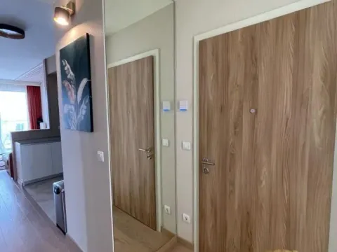 Izdavanje, trosoban stan, 83m², Savski Venac, Beograd - image 20