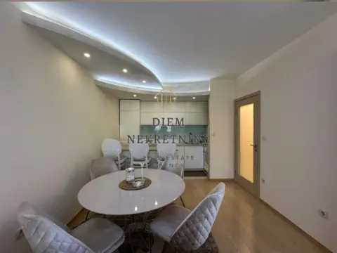 Rent, two bedroom apartment, 68m², City Kvart, Podgorica - image 8