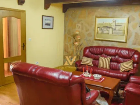 Prodaja, kuća, 200m², Centar, Žabljak - image 6