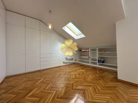 Izdavanje, trosoban stan, 126m², City Kej, Podgorica - image 20