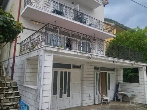 Sale, house, 282m², Stoliv, Kotor