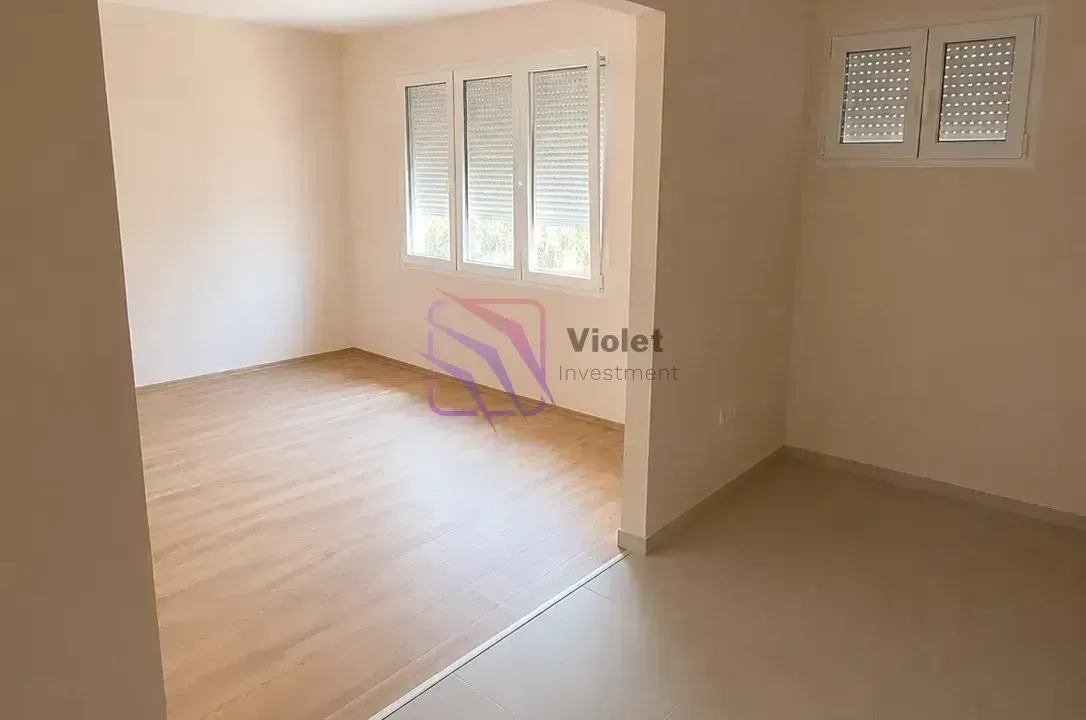 Izdavanje, dvosoban stan, 90m², Dalmatinska ulica, Podgorica