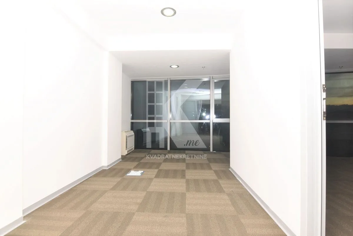 Rent, office space, 445m², Preko Morače, Podgorica