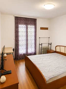 Izdavanje, kuća, 106m², Pobrežje, Podgorica - image 10