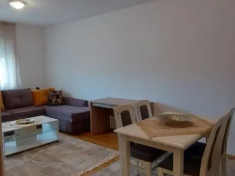 Izdavanje, jednosoban stan, 48m², Stari Aerodrom, Podgorica - image 2