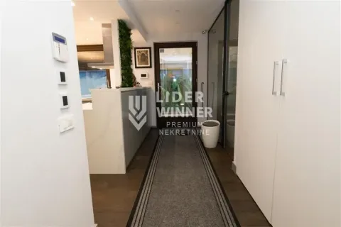 Prodaja, četvorosoban stan, 213m², Vračar Centar, Vračar Sve Podlokacije - image 18