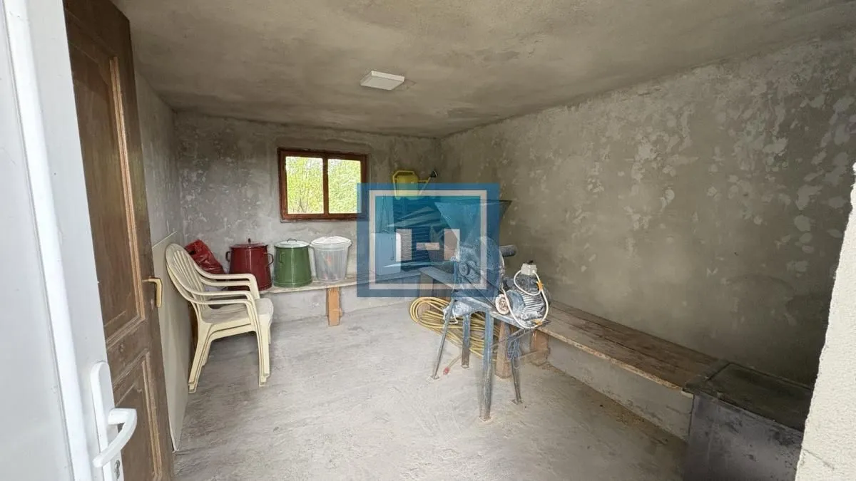 Prodaja, kuća, 275m², Mali Popović, Jagodina