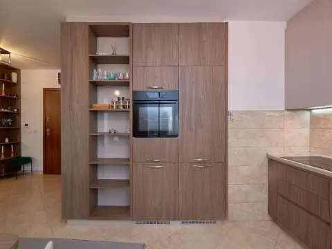 Sale, one bedroom apartment, 68m², Bečići, Budva - image 3