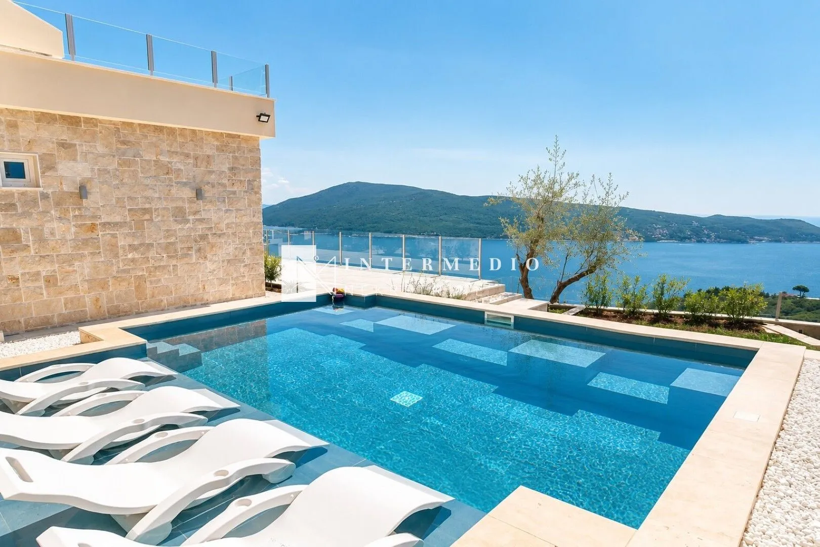 Sale, house, 230m², Podi, Herceg Novi