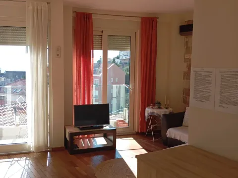 Izdavanje, jednosoban stan, 55m², Budva, Crna Gora - image 3