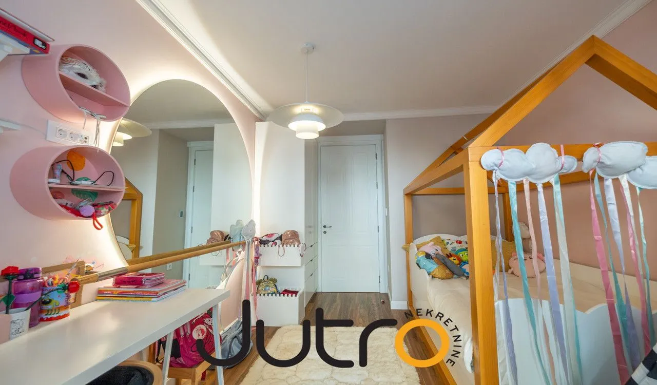 Prodaja, trosoban stan, 122m², Podgorica, Crna Gora
