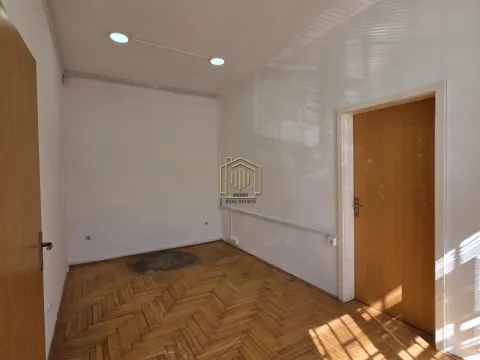 Sale, office space, 143m², Podgorica, Crna Gora - image 13