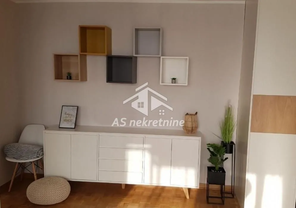 Izdavanje, dvosoban stan, 60m², Novi Beograd Blok 28, Novi Beograd Sve Podlokacije