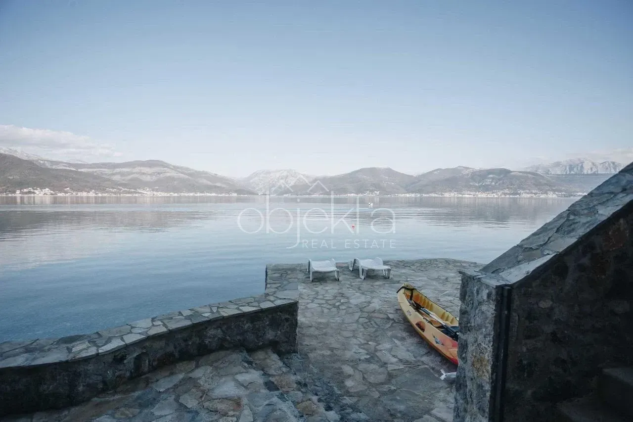 Sale, house, 314m², Tivat, Crna Gora