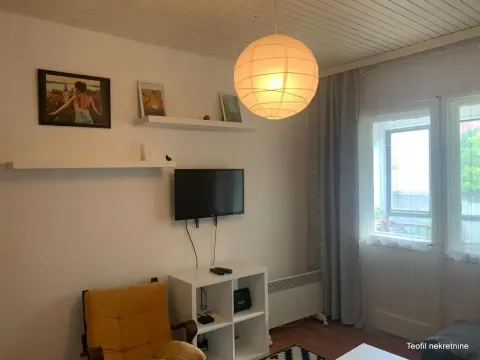 Prodaja, dvosoban stan, 37m², Zemun Centar, Zemun Sve Podlokacije - image 3