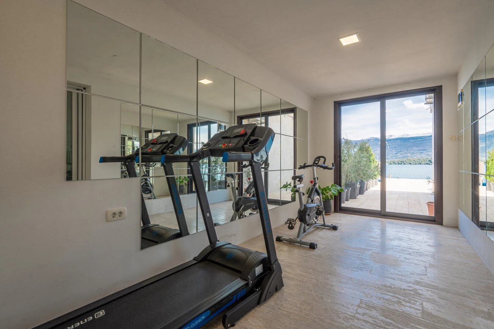 Sale, house, 172m², Kotor, Crna Gora