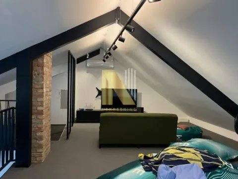 Izdavanje, poslovni prostor, 584m², Centar, Novi Sad - image 26