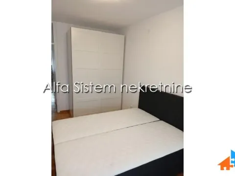 Izdavanje, trosoban stan, 81m², Vračar Sve Podlokacije, Beograd - image 10