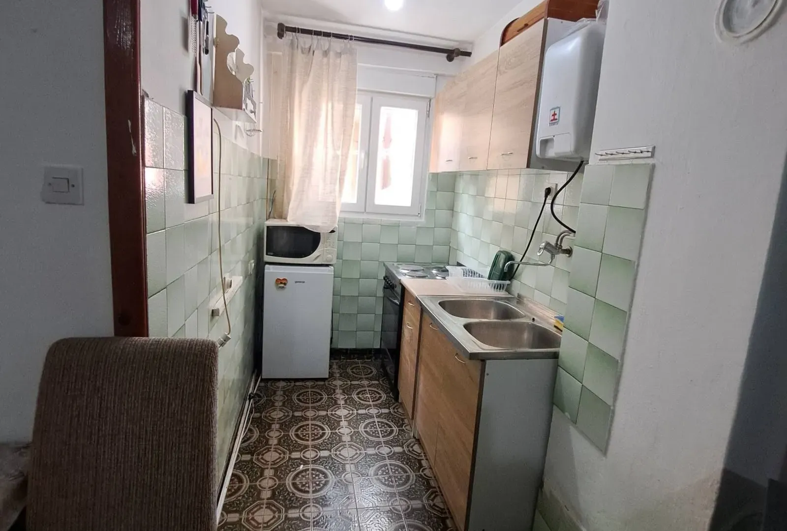 Izdavanje, jednosoban stan, 55m², Centar, Cetinje