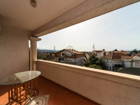 Rent, three bedroom apartment, 115m², Gorica C, Podgorica - image 8